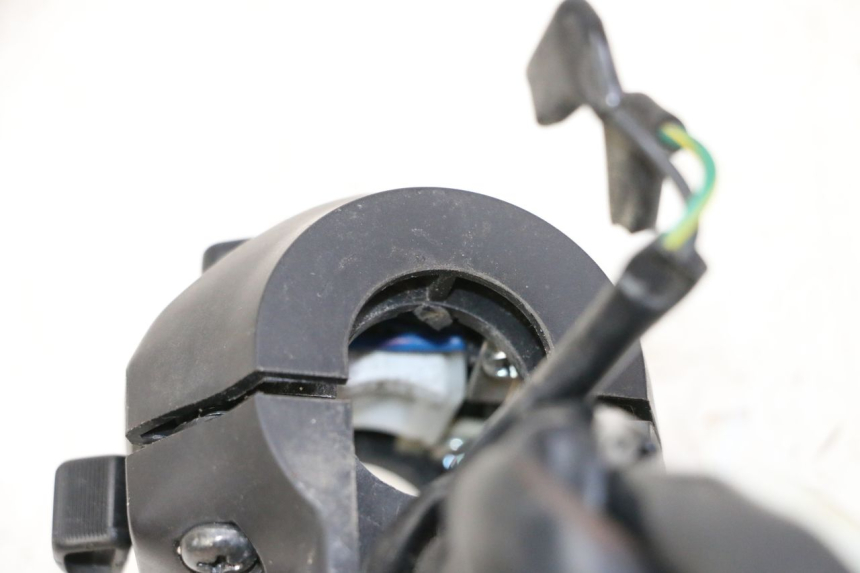 photo de COMMODO GAUCHE SYM JOYMAX 125 (2010 - 2017)