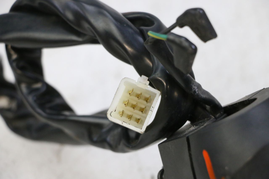 photo de COMMODO GAUCHE SYM JOYMAX 125 (2010 - 2017)