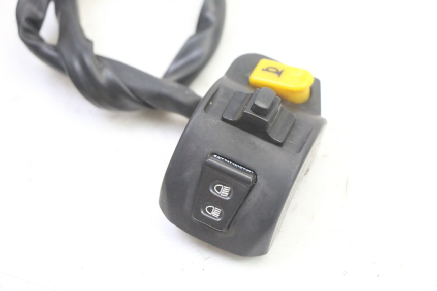 photo de COMMODO GAUCHE PEUGEOT KISBEE 2T 50 (2010 - 2017)