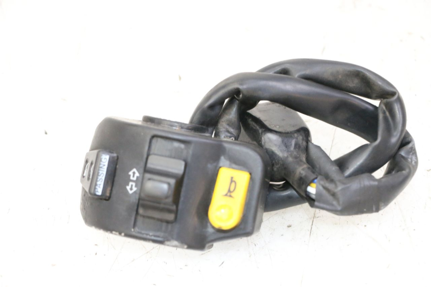 photo de COMMODO GAUCHE PEUGEOT KISBEE 2T 50 (2010 - 2017)