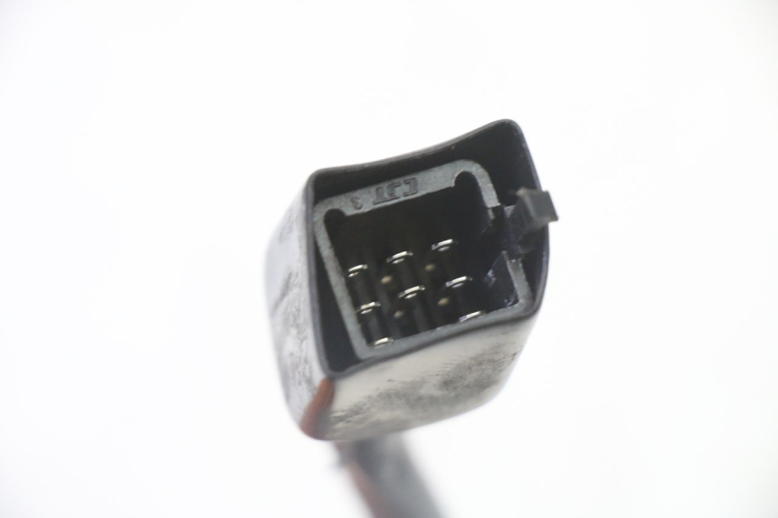 photo de COMMODO GAUCHE PEUGEOT KISBEE 2T 50 (2010 - 2017)