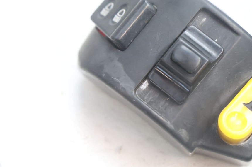 photo de COMMODO GAUCHE PEUGEOT KISBEE 2T 50 (2010 - 2017) - Autre angle de vue