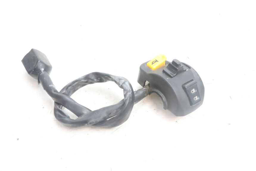 photo de COMMODO GAUCHE PEUGEOT KISBEE 2T 50 (2010 - 2017) - Gros plan technique