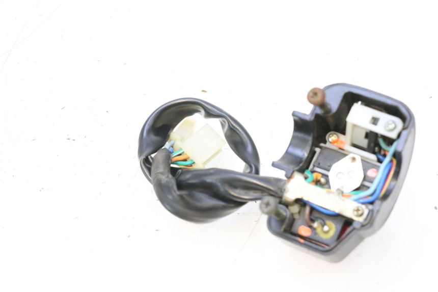 photo de COMMODO GAUCHE KEEWAY MATRIX RX9 125 (2006 - 2007) - Autre angle de vue