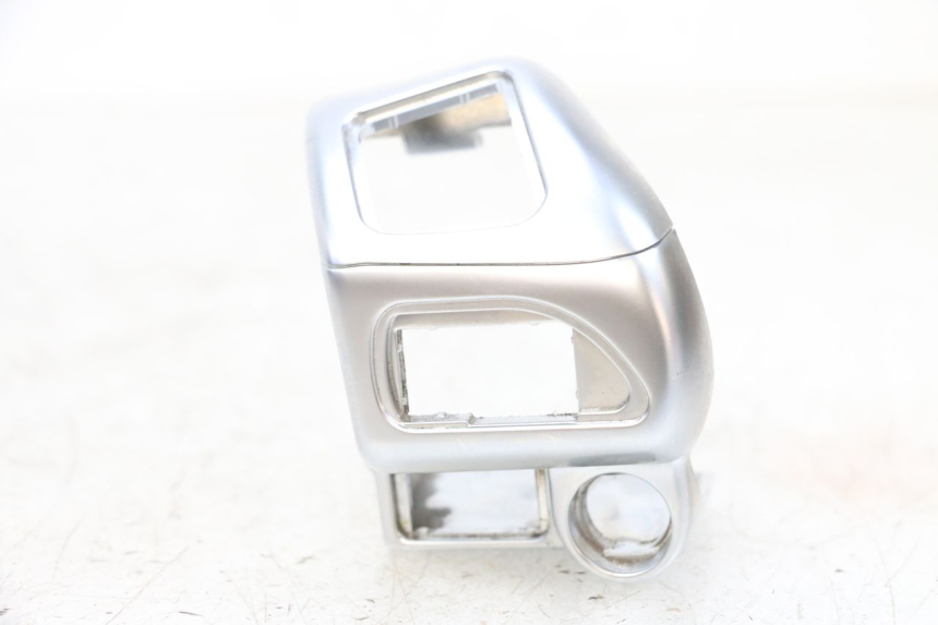 photo de COMMODO GAUCHE PIAGGIO MP3 HPE 300 (2019 - 2026) - Vue principale