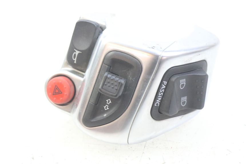 photo de COMMODO GAUCHE PIAGGIO MP3 125 (2006 - 2014)