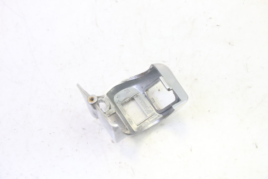 photo de COMMODO GAUCHE PIAGGIO MP3 RL 250 (2006 - 2010) - Gros plan technique