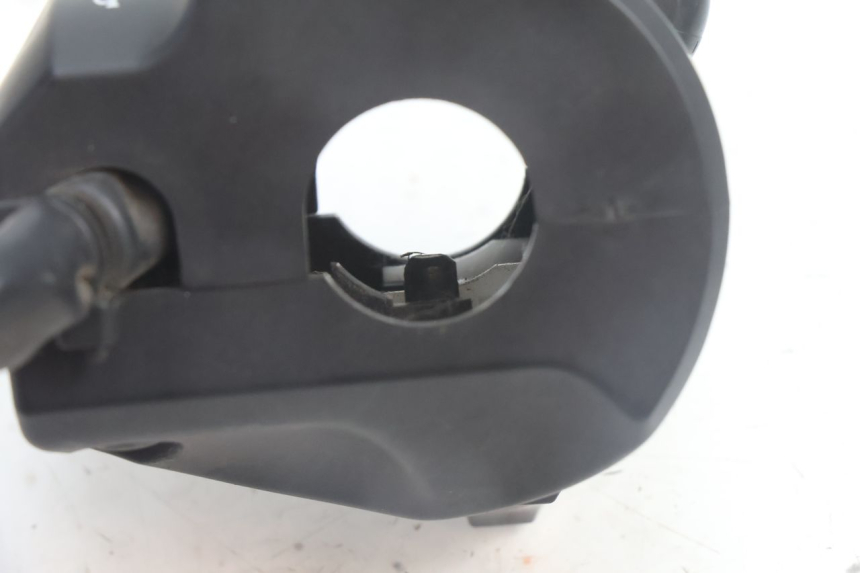 photo de COMMODO GAUCHE YAMAHA N-MAX NMAX 125 (2021 - 2024) - Vue d’ensemble