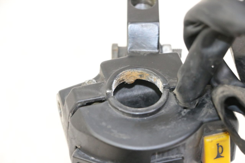 photo de COMMODO GAUCHE PEUGEOT KISBEE 2T 50 (2010 - 2017)