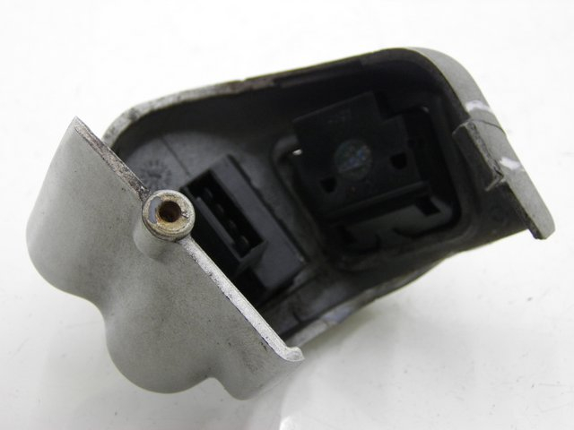 photo de COMMODO GAUCHE PIAGGIO BEVERLY 125 (2005 - 2007)