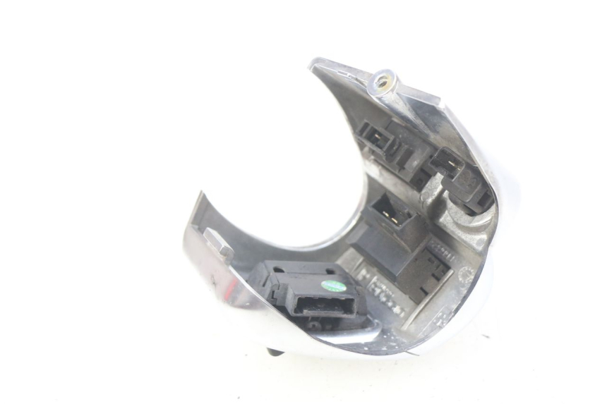 photo de COMMODO GAUCHE PIAGGIO MP3 500 (2011 - 2015)