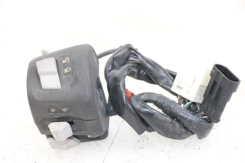 photo de COMMODO GAUCHE PIAGGIO X10 125 (2012 - 2017)