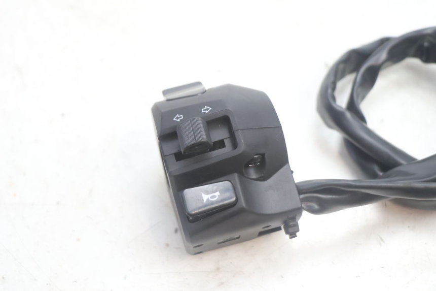 photo de COMMODO GAUCHE JM MOTORS R-MAX TECH 50 (2024 - 2026) - Détail de la pièce