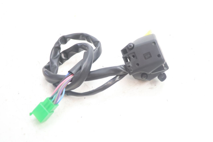 photo de COMMODO GAUCHE JM MOTORS R-MAX TECH 50 (2024 - 2026) - Gros plan technique