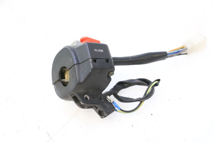 photo de COMMODO GAUCHE VASTRO R-ONE 4T 50 (2014 - 2022) - Points de fixation