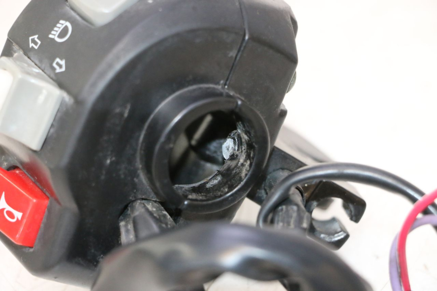photo de COMMODO GAUCHE TNT MOTOR ROMA 10' 2T 50 (2011 - 2018) - Détail de la pièce