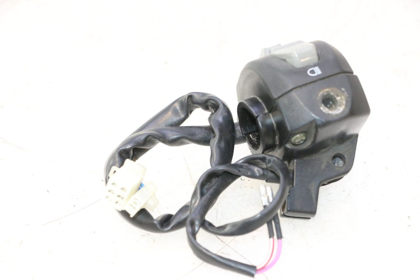 photo de COMMODO GAUCHE TNT MOTOR ROMA 12' 2T 50 (2007 - 2018) - Points de fixation