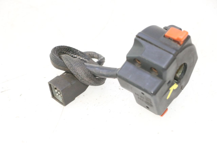 photo de COMMODO GAUCHE MZ RT 125 (2000 - 2008) - Gros plan technique