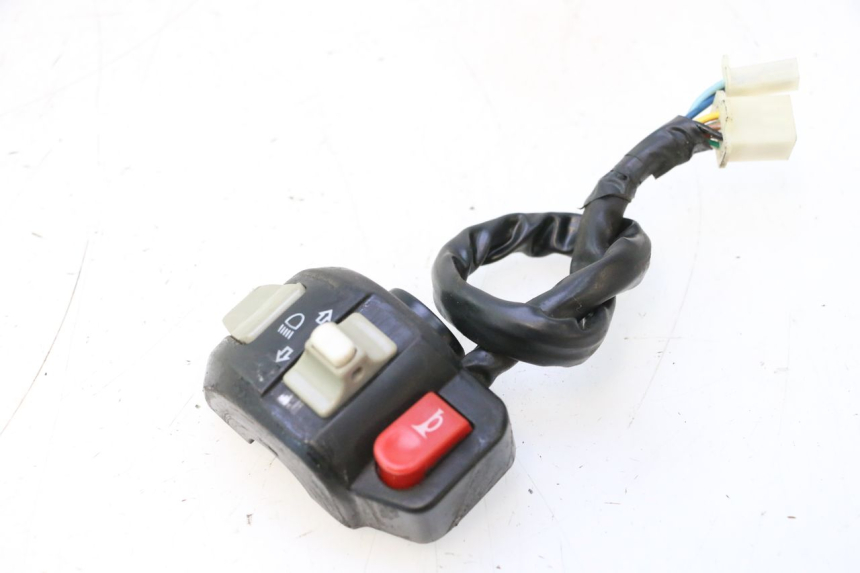 photo de COMMODO GAUCHE KEEWAY RY6 2T 50 (2011 - 2019) - Points de fixation