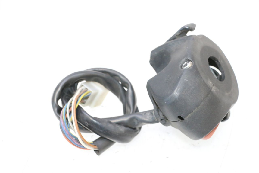 photo de COMMODO GAUCHE PEUGEOT SATELIS COMPRESSOR K15 125 (2006 - 2009) - Autre angle de vue