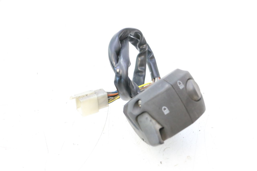 photo de COMMODO GAUCHE PEUGEOT SATELIS 125 (2006 - 2009) - Points de fixation