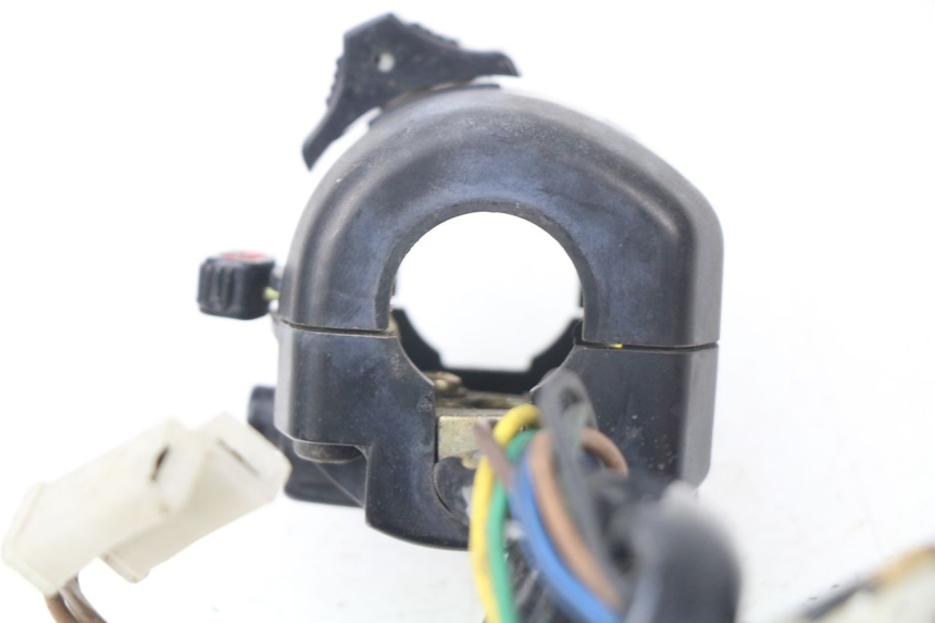 photo de COMMODO GAUCHE YAMAHA SR 125 (1982 - 2003) - Zoom état d’usage