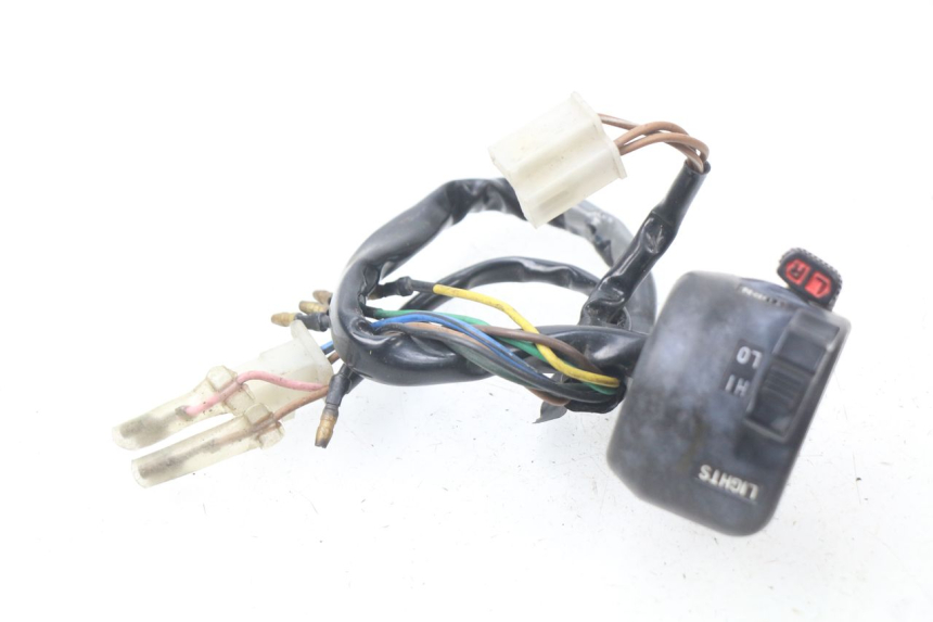 photo de COMMODO GAUCHE YAMAHA SR 125 (1982 - 2003) - Points de fixation