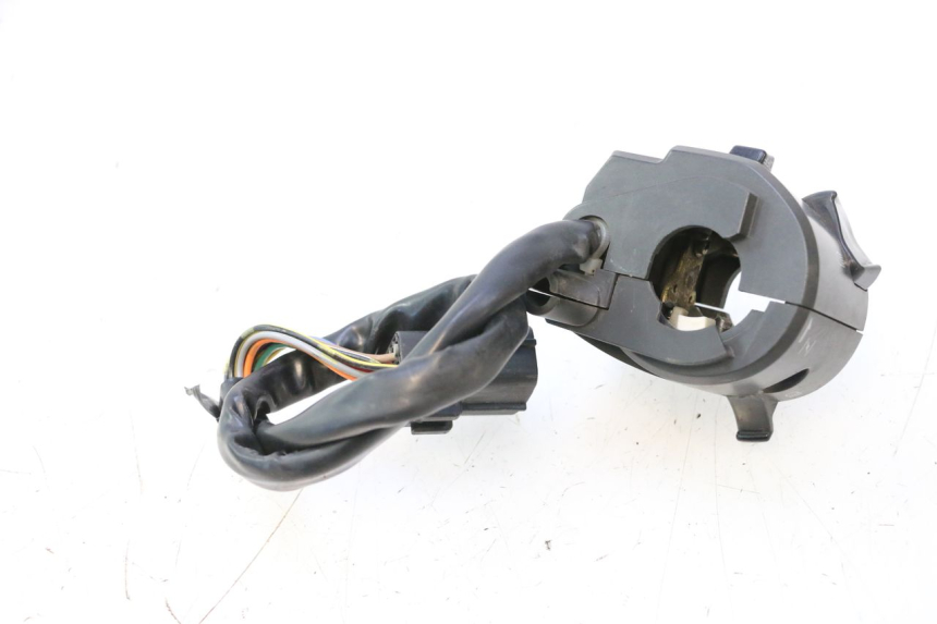 photo de COMMODO GAUCHE DUCATI SS IE DS CARENEE 1000 (2002 - 2006) - Détail de la pièce