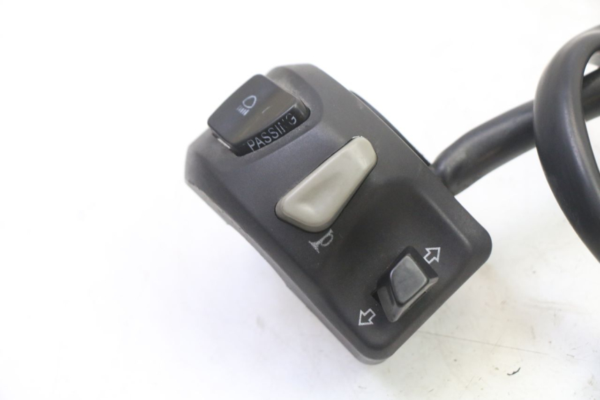 photo de COMMODO GAUCHE PEUGEOT STREETZONE I 2T 50 (2018 - 2020)