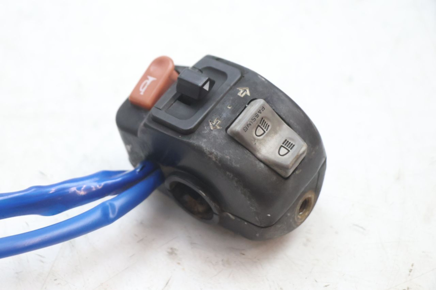 photo de COMMODO GAUCHE KYMCO SUPER 8 2T 50 (2007 - 2013) - Gros plan technique