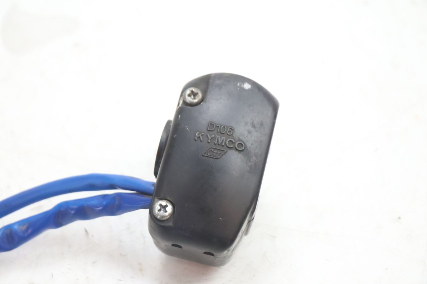 photo de COMMODO GAUCHE KYMCO SUPER 8 2T 50 (2007 - 2013) - Points de fixation