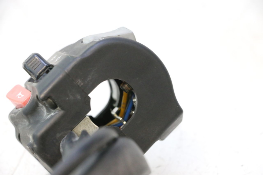 photo de COMMODO GAUCHE YAMAHA TDM ABS 900 (2002 - 2014) - Points de fixation