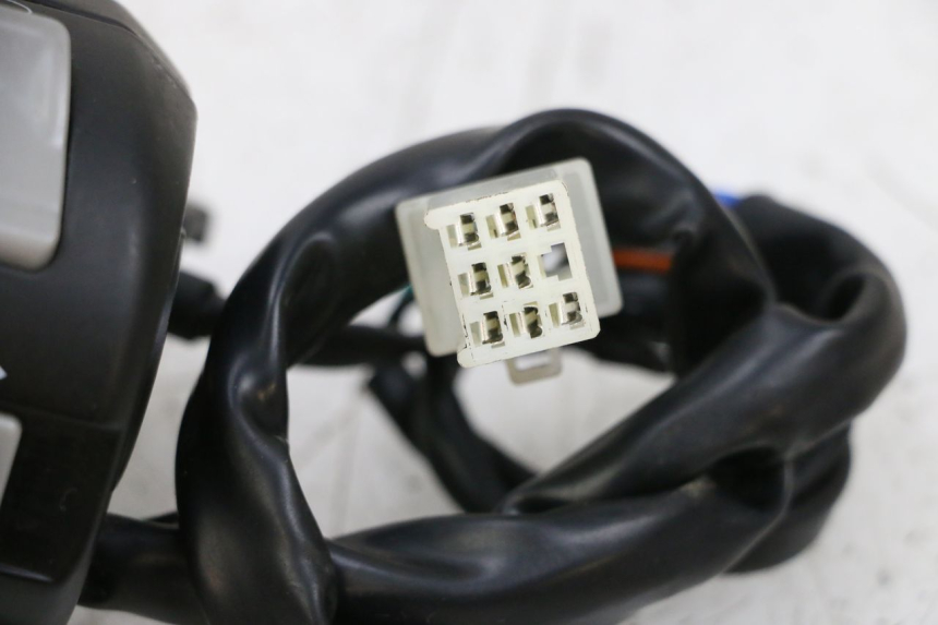 photo de COMMODO GAUCHE NECO TEMPO 4T 50 (2022 - 2026) - État de surface