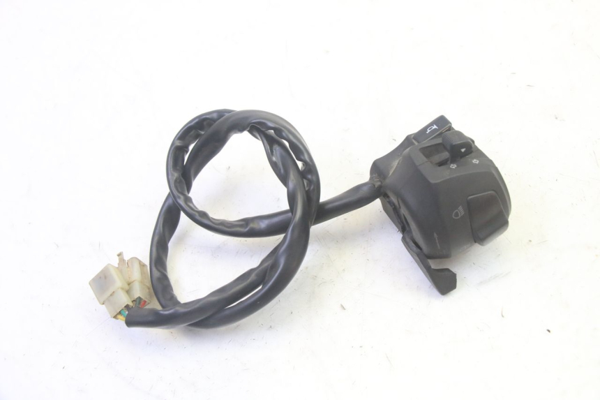 photo de COMMODO GAUCHE YAMAHA TZR 50 (2008 - 2016) - Zoom état d’usage