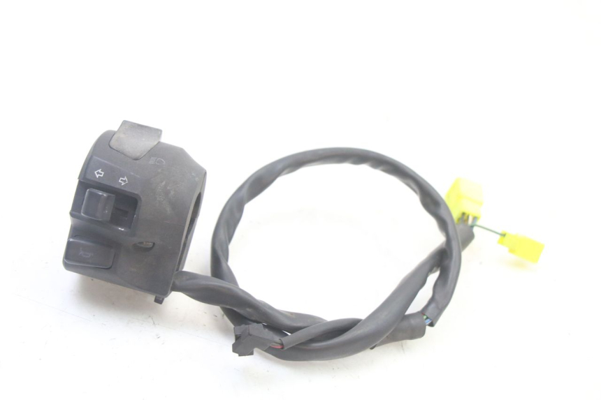 photo de COMMODO GAUCHE SUZUKI UH BURGMAN 125 (2002 - 2006)