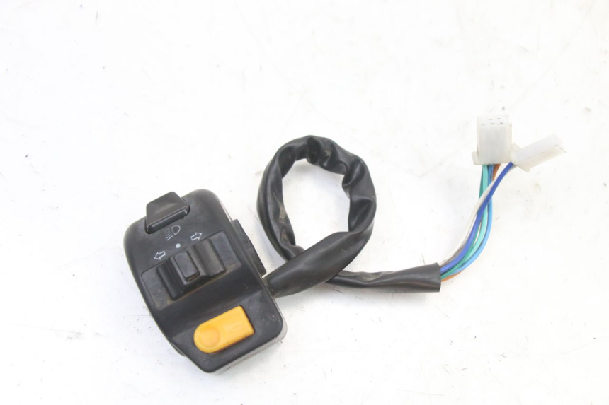 photo de COMMODO GAUCHE UNIVERSAL BIKE ZN50QT-11B 50 (2018 - 2021)