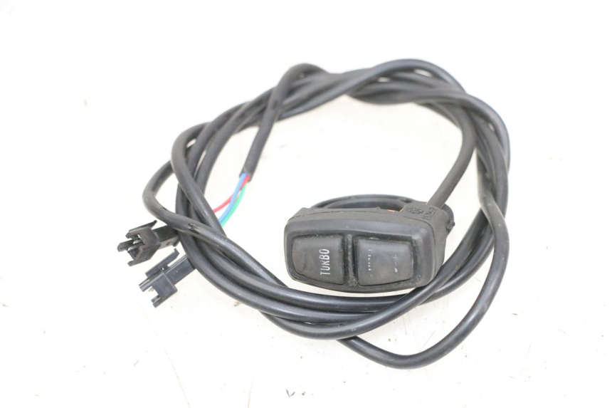 photo de COMMODO GAUCHE DUALTRON VICTOR LIMITED 1