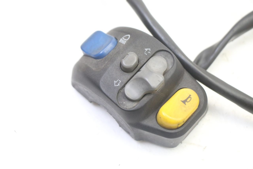 photo de COMMODO GAUCHE PEUGEOT VIVACITY 50 (2004 - 2009)
