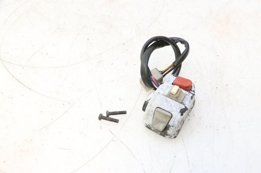 photo de COMMODO GAUCHE PEUGEOT VIVACITY 50 (2004 - 2009) - Gros plan technique