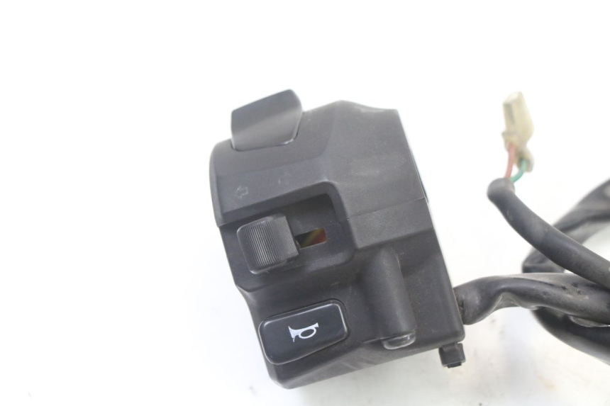 photo de COMMODO GAUCHE YAMAHA X-MAX XMAX 125 (2010 - 2014)