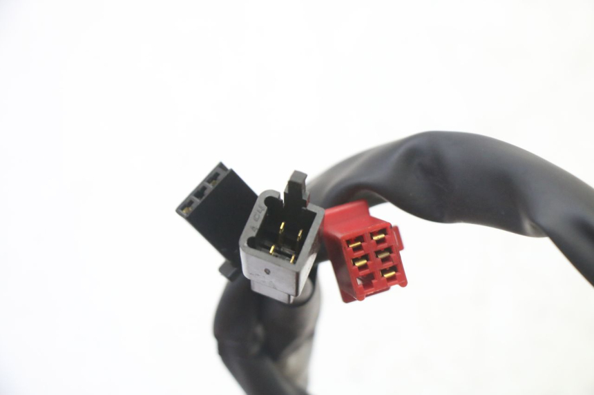 photo de COMMODO GAUCHE YAMAHA XMAX X-MAX 125 (2021 - 2025) - Pièce contrôlée