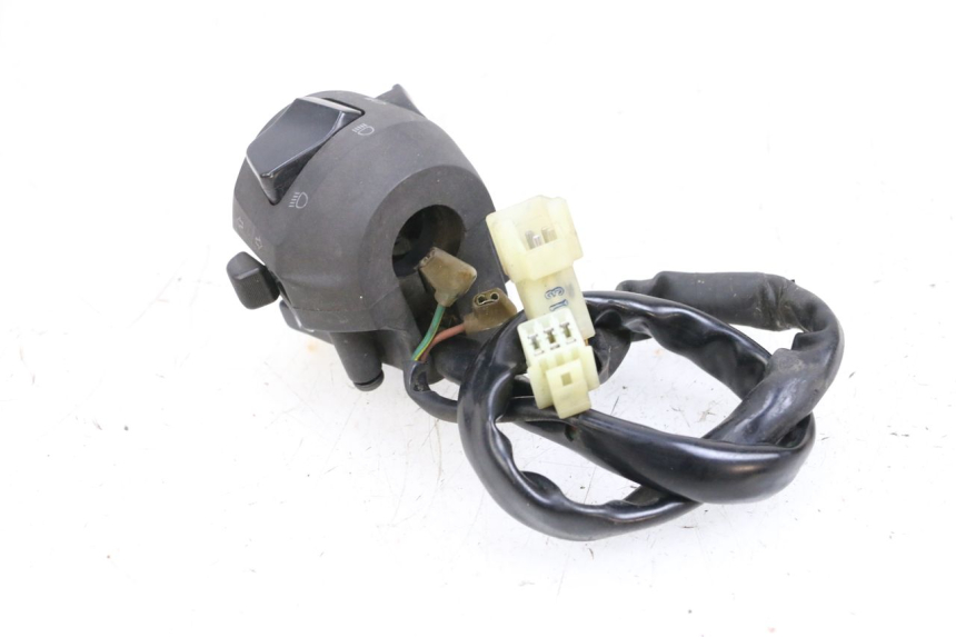 photo de COMMODO GAUCHE YAMAHA X-MAX XMAX 125 (2010 - 2013) - Détail de la pièce