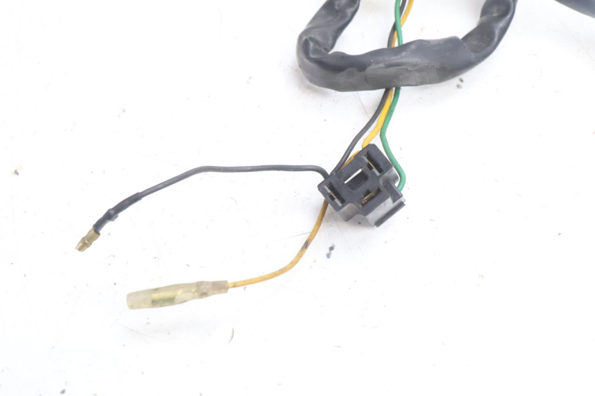 photo de COMMODO GAUCHE YAMAHA XJR 1300 (1998 - 2002) - État de surface