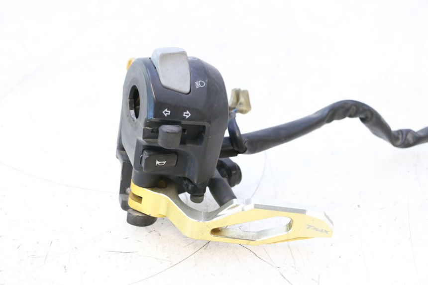 photo de COMMODO GAUCHE YAMAHA XP T-MAX ABS 500 (2005 - 2005) - Détail de la pièce