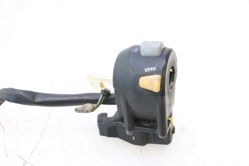 photo de COMMODO GAUCHE YAMAHA XP T-MAX ABS 500 (2005 - 2005) - Autre angle de vue