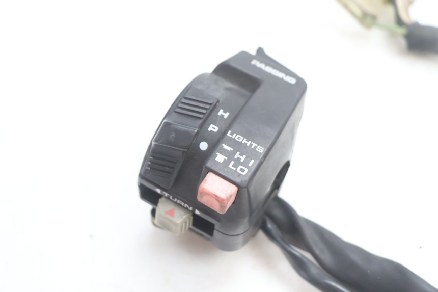 photo de COMMODO GAUCHE HONDA XRV AFRICA TWIN 750 (1990 - 1992) - Autre angle de vue
