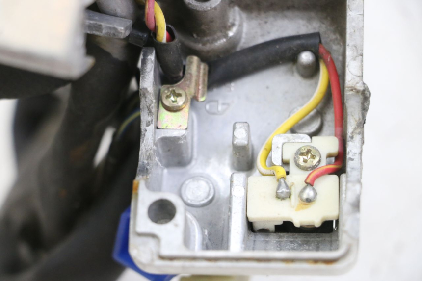 photo de COMMODO GAUCHE YAMAHA XVS DRAG STAR DRAGSTAR 650 (1997 - 2007) - Détail de la pièce