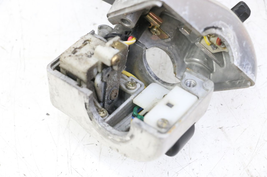 photo de COMMODO GAUCHE YAMAHA XVS DRAG STAR DRAGSTAR 650 (1997 - 2007) - Zoom état d’usage