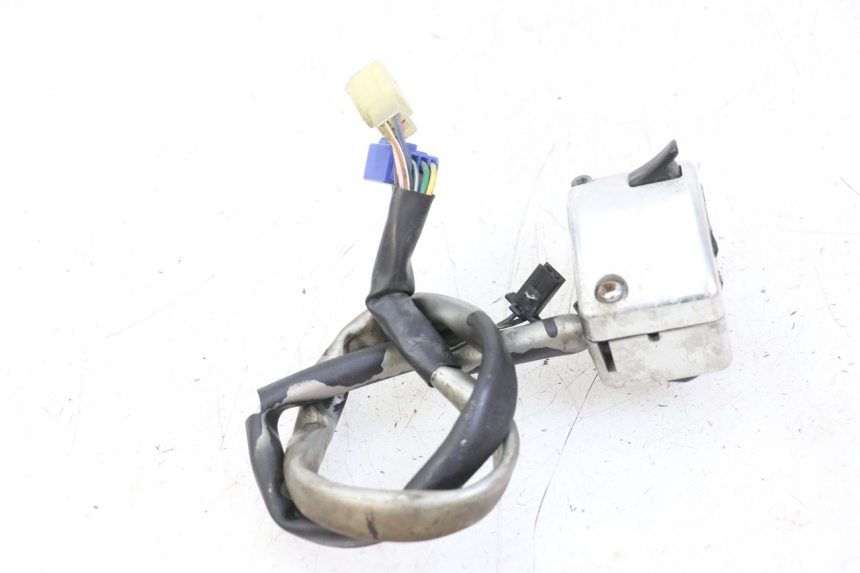 photo de COMMODO GAUCHE YAMAHA XVS DRAG STAR DRAGSTAR 650 (1997 - 2007) - Gros plan technique