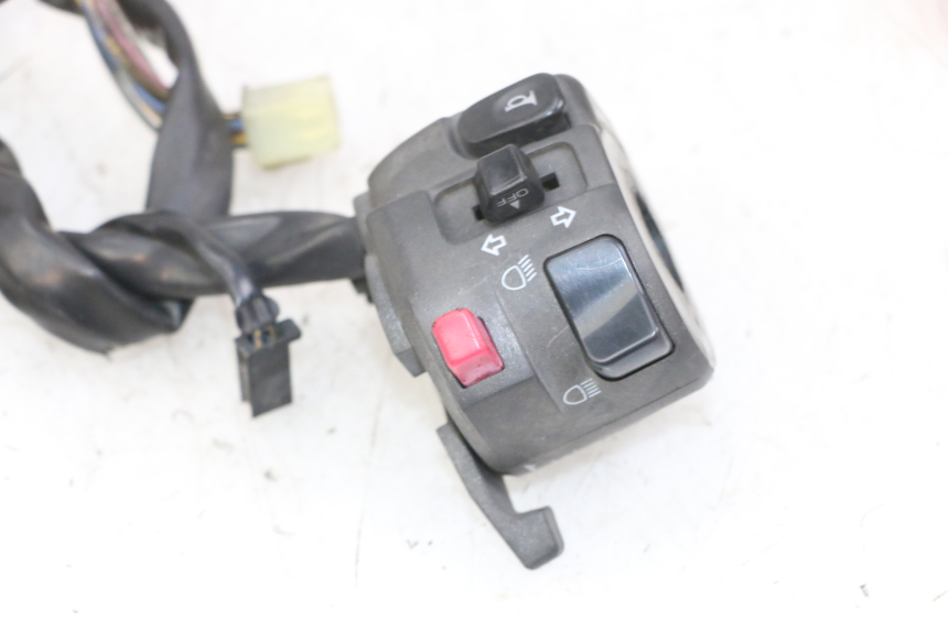 photo de COMMODO GAUCHE YAMAHA FZS FAZER 600 (2001 - 2003)